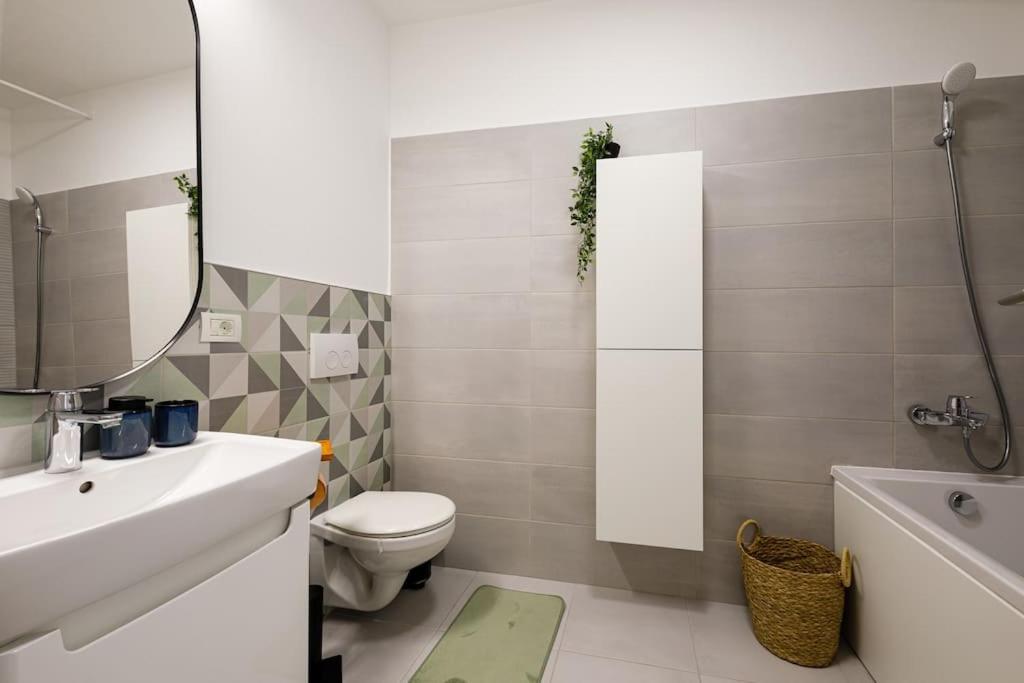 Luxury Apt. Near River & Parking Temeşvar Dış mekan fotoğraf